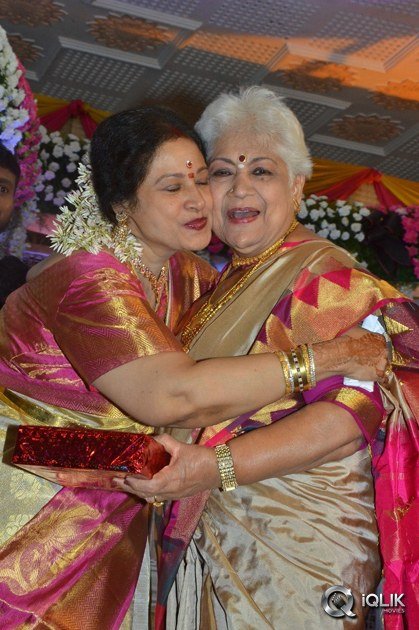 Actress-Jaya-Chitra-Son-Wedding-Reception